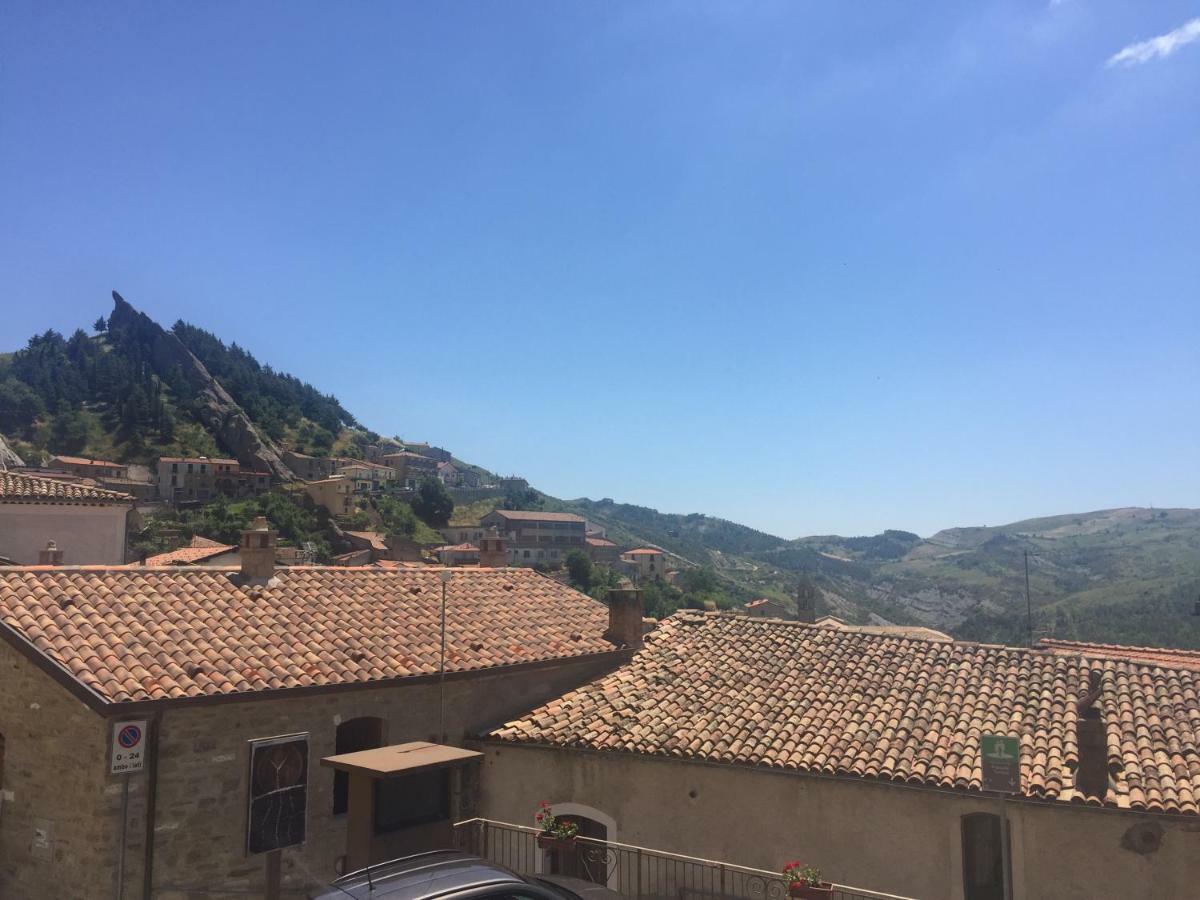 A Due Passi Appartement Pietrapertosa Buitenkant foto